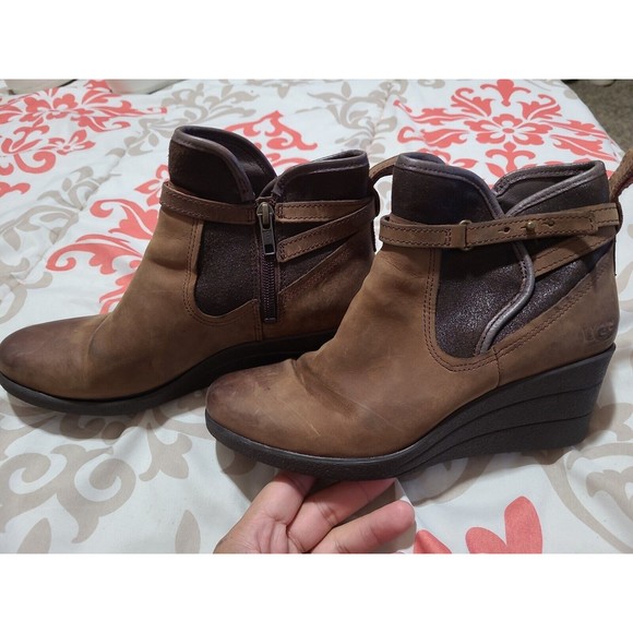 UGG Boots Womens 8 Meredith Lodge Wedge Booties Brown Leather Zip 1008017 - Picture 4 of 13